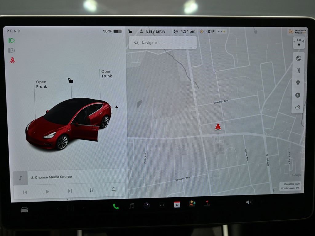 Used 2020 Tesla Model 3 Standard Range Plus image 22