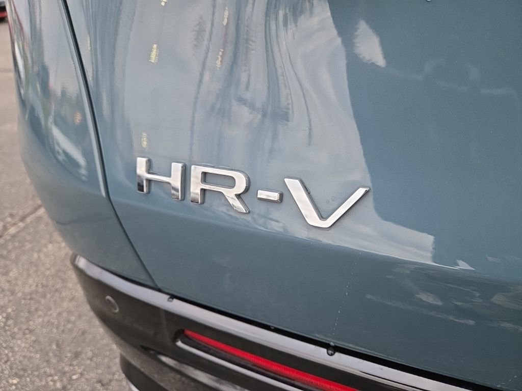 Used 2025 Honda HR-V EX-L image 11