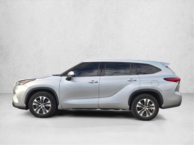 Used 2022 Toyota Highlander XLE image 8