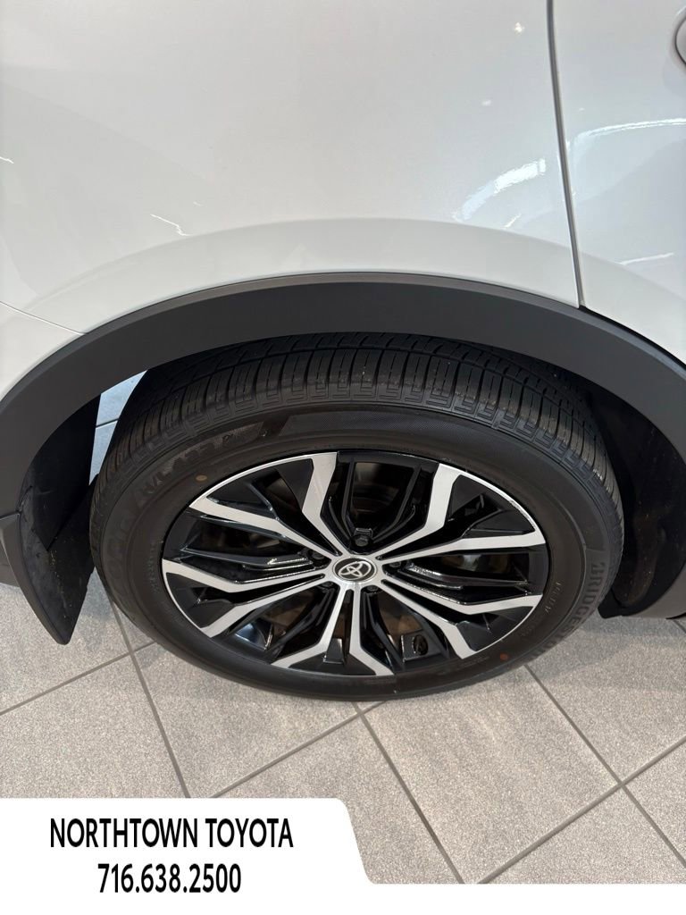 Used 2024 Toyota Crown XLE image 6