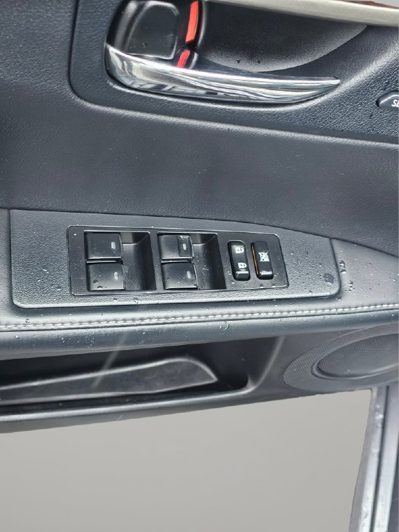 Used 2013 Lexus ES 350 w/ Luxury Pkg image 26