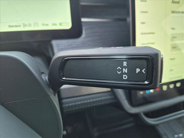 Used 2025 Rivian R1S Adventure AWD/4WD image 11