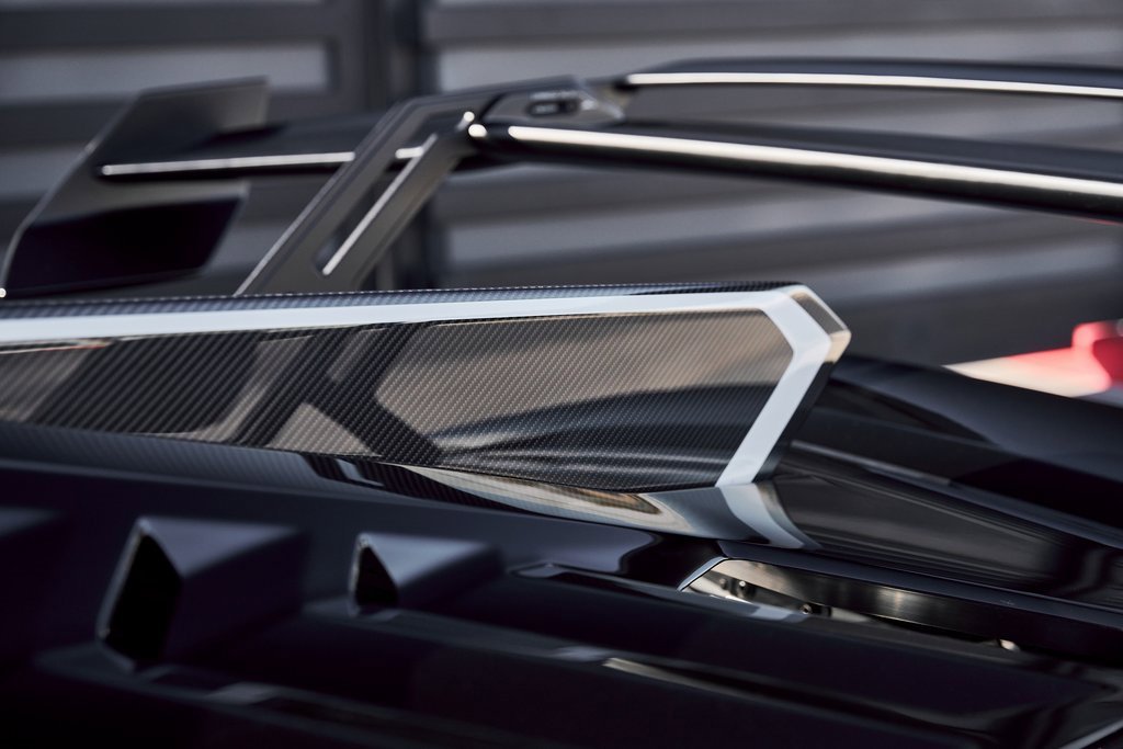 Used 2024 Lamborghini Huracan STO image 13