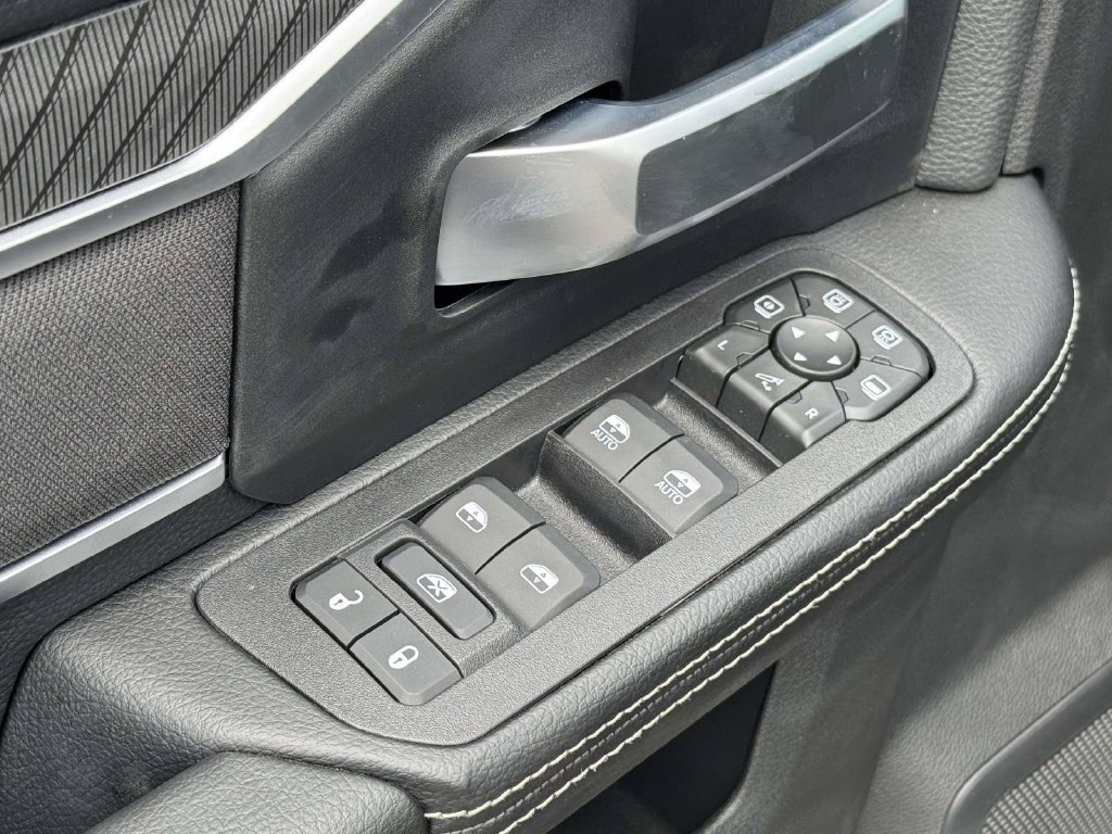 New 2026 RAM 2500 Big Horn AWD/4WD image 26