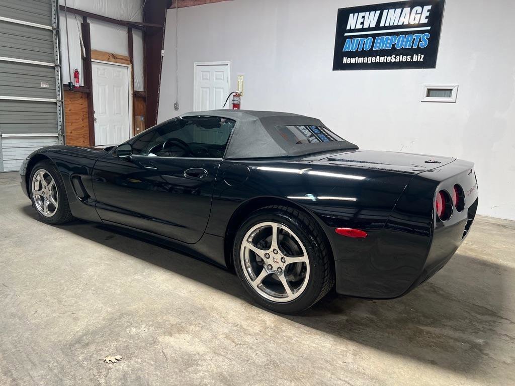 Used 2001 Chevrolet Corvette Convertible w/ Preferred Equipment Group2 RWD image 8