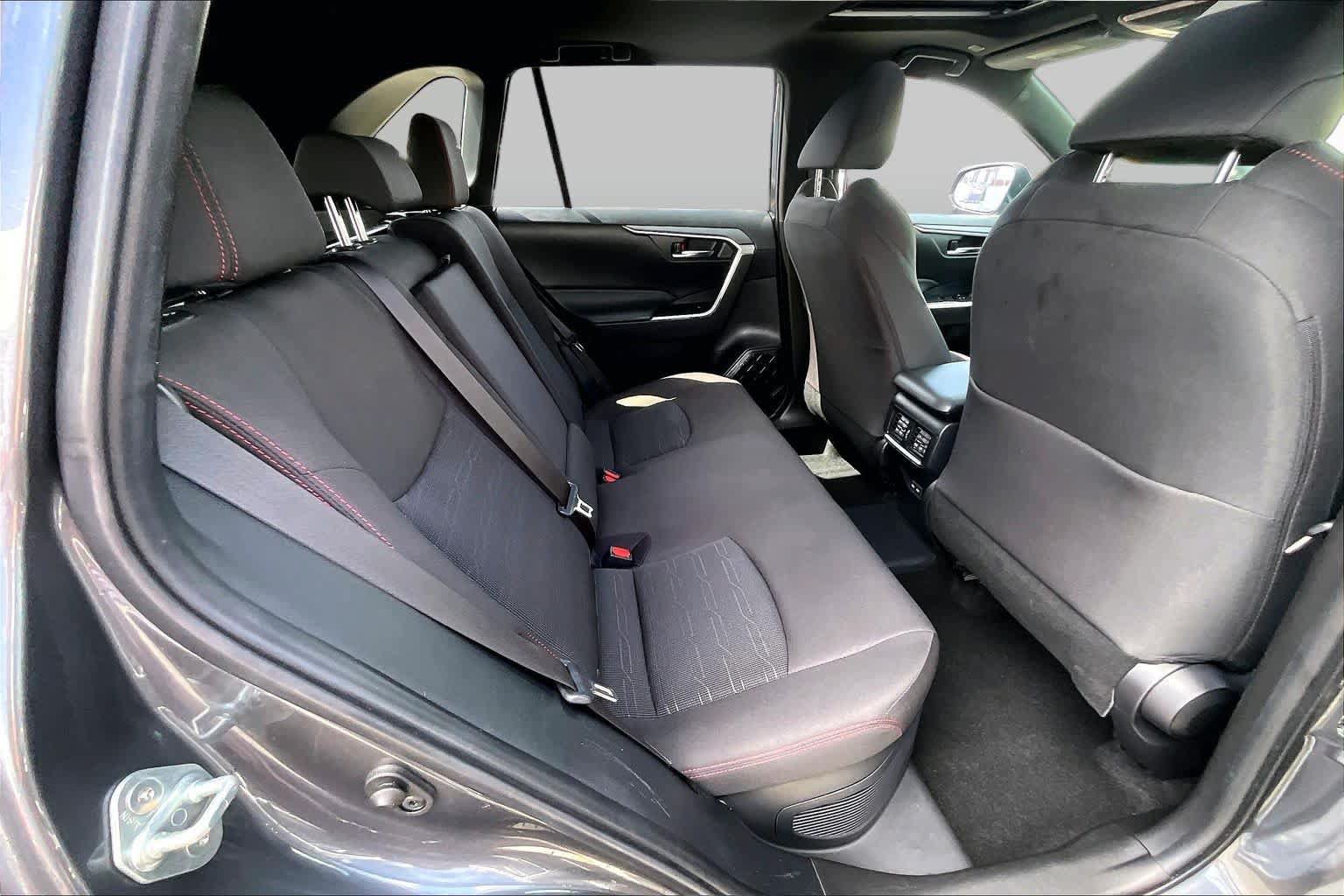 Used 2025 Toyota RAV4 SE w/ Weather & Moonroof Package AWD/4WD image 20