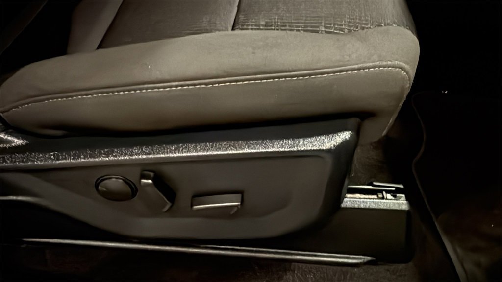 Used 2023 Ford F150 XLT w/ Equipment Group 302A High image 13