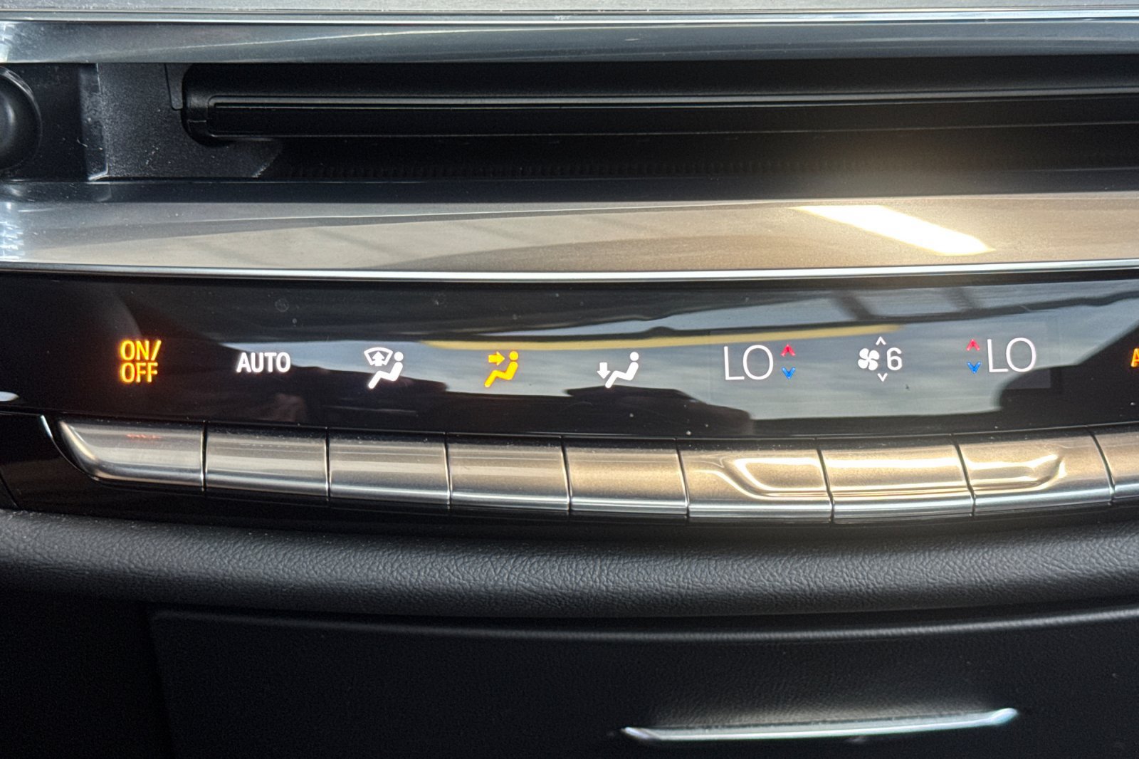 Used 2024 Cadillac Lyriq Luxury RWD image 27
