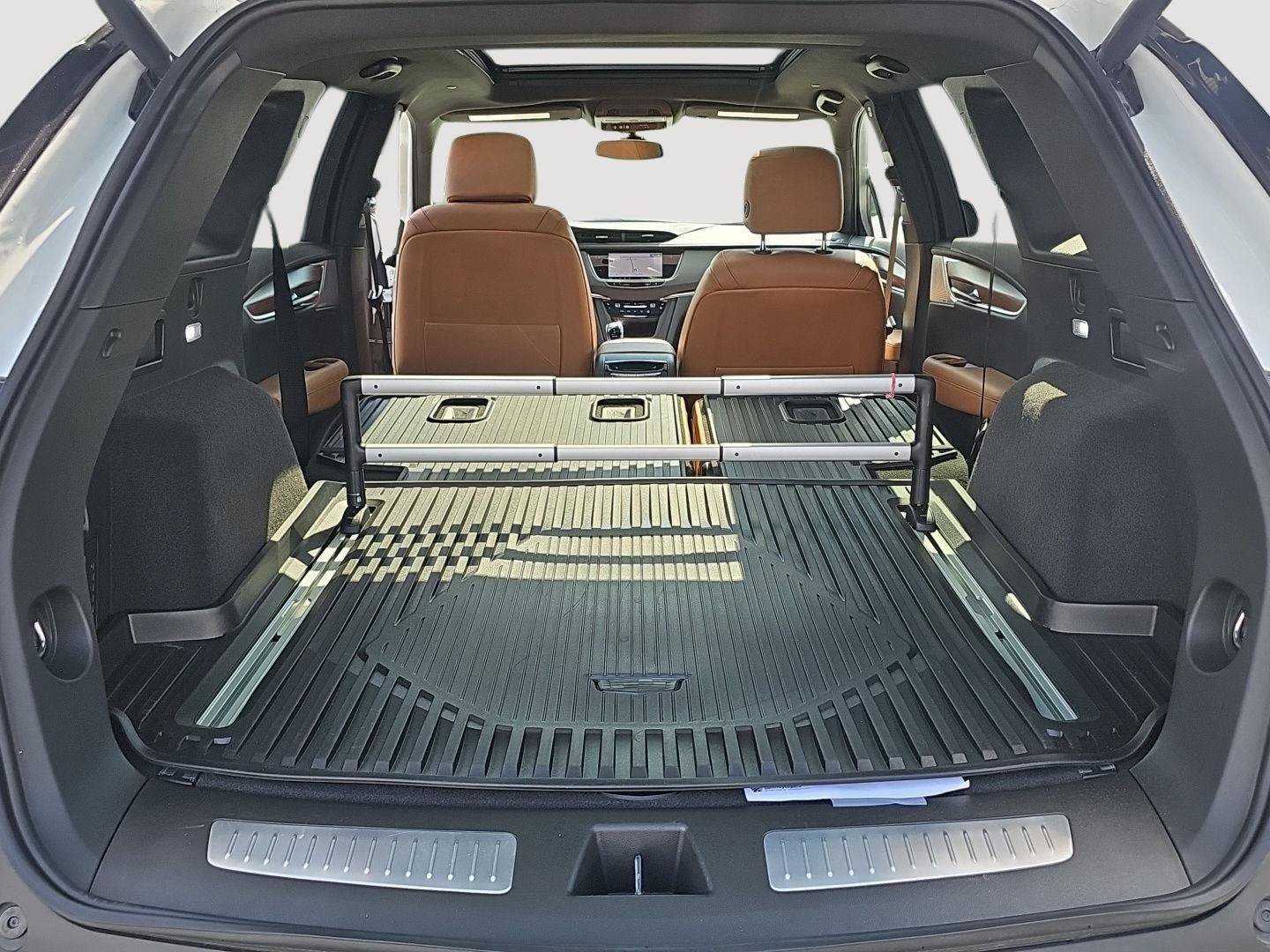 Used 2025 Cadillac XT5 Premium Luxury w/ LPO, Floor Liner Package AWD/4WD image 31