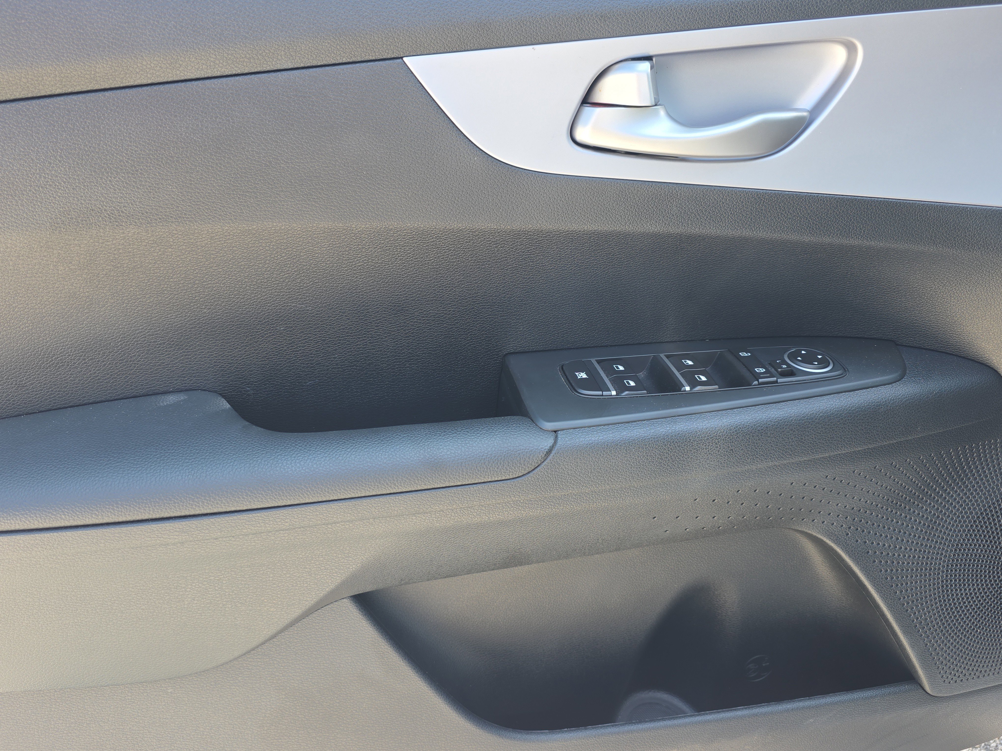 Used 2024 Kia Forte LXS FWD image 20
