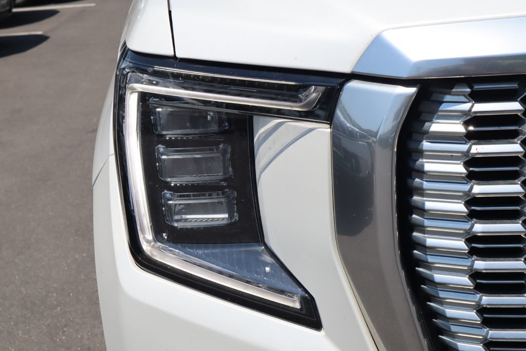 Used 2021 GMC Yukon Denali w/ Denali Ultimate Package AWD/4WD image 9