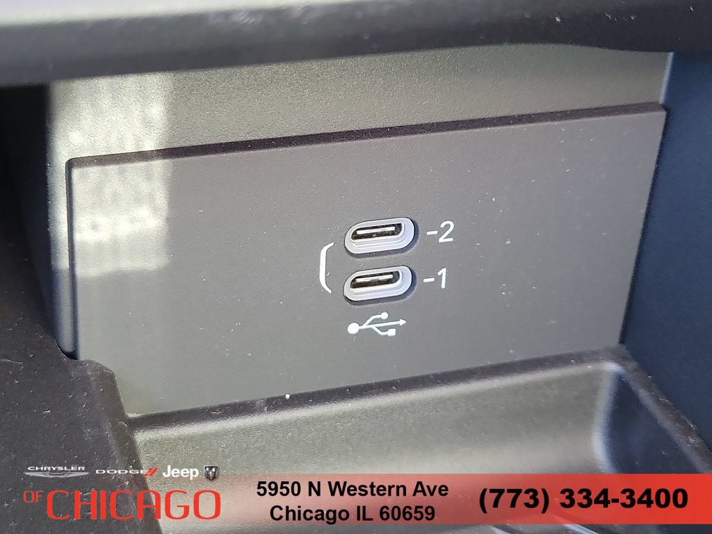 New 2027 Chrysler Pacifica Pinnacle w/ Theater Group AWD/4WD image 36