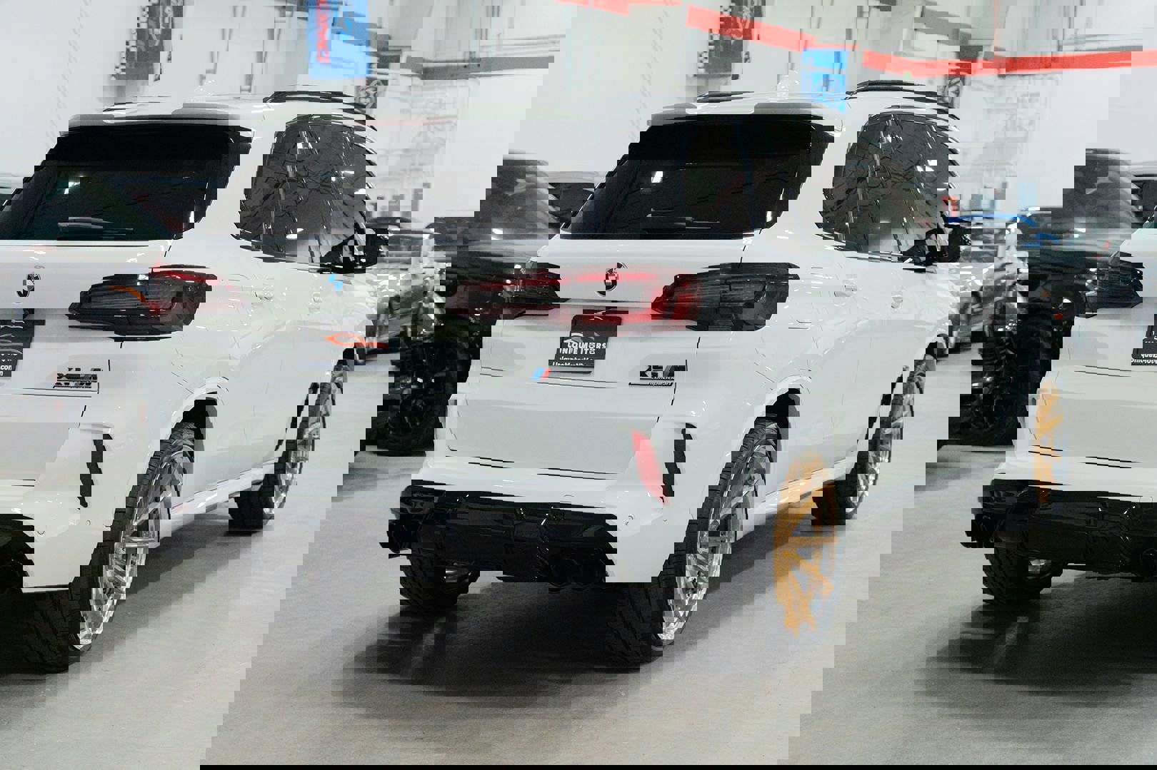 Used 2021 BMW X5 M w/ Competition Package image 8