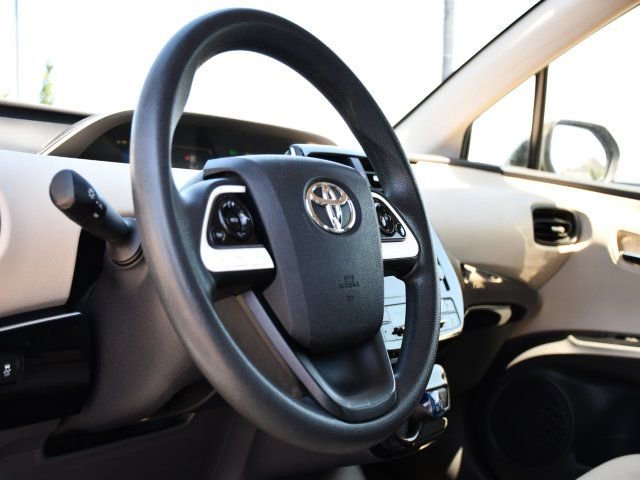 Used 2016 Toyota Prius Two FWD image 13