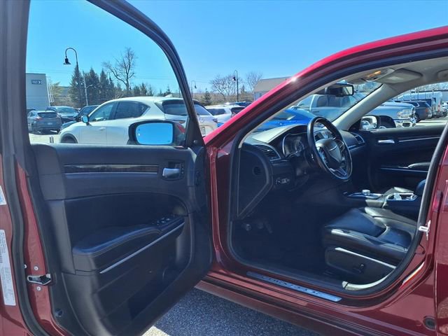 Used 2021 Chrysler 300 Touring L image 15