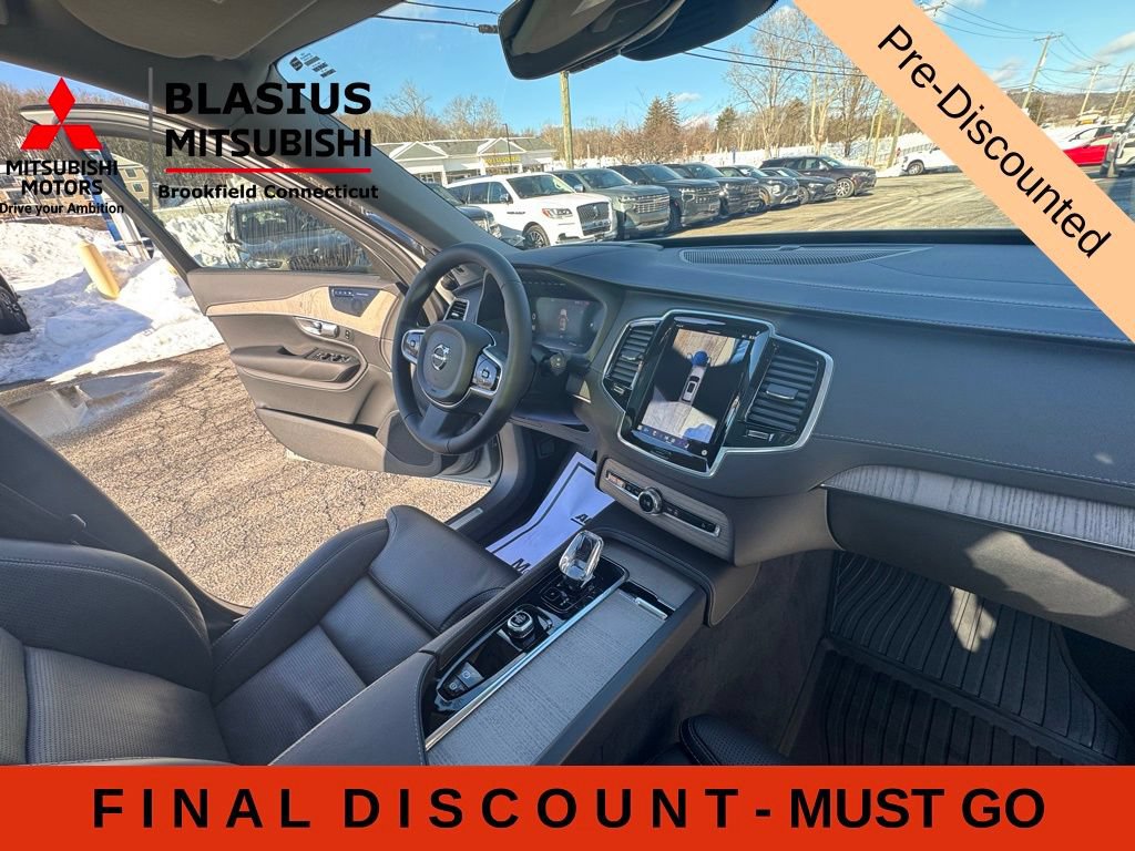 Used 2025 Volvo XC90 B6 Ultra w/ Protection Package Premier AWD/4WD image 44