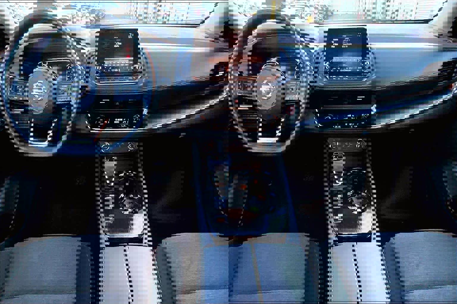 Used 2023 Nissan Rogue SV image 15