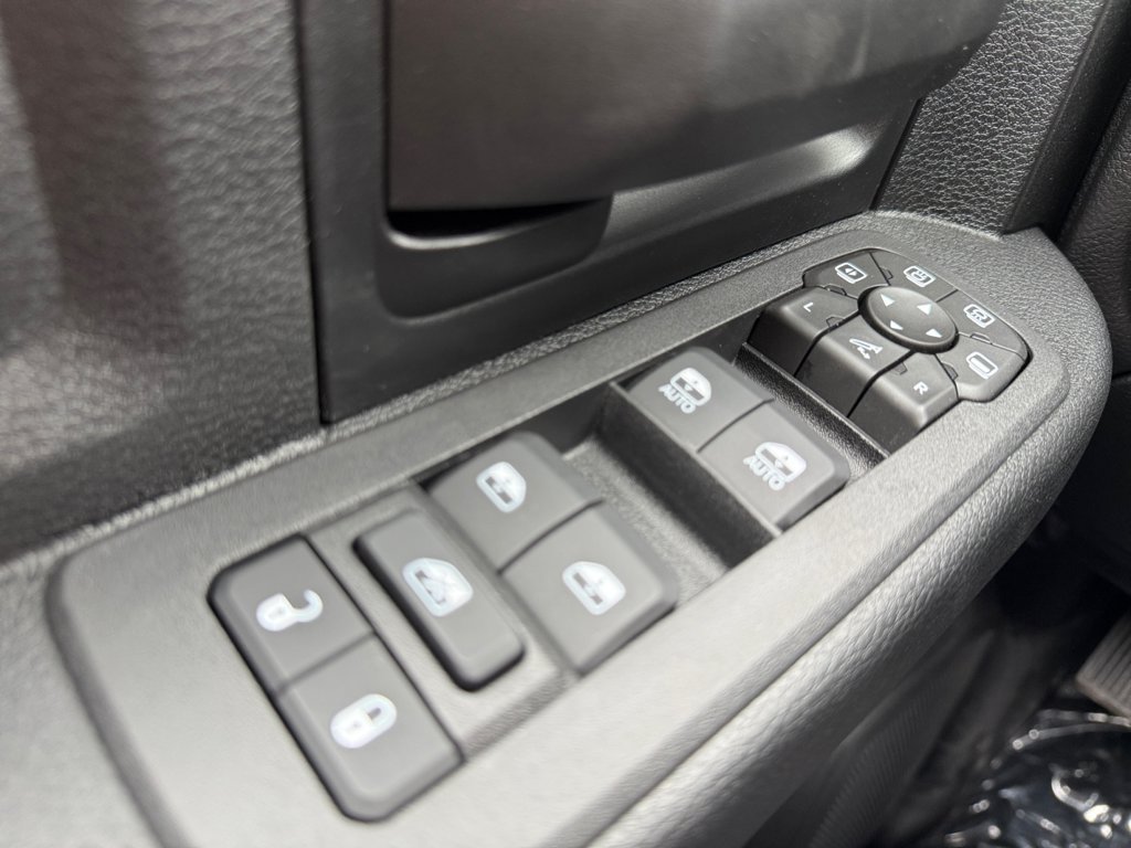 New 2026 RAM 2500 Warlock AWD/4WD image 28