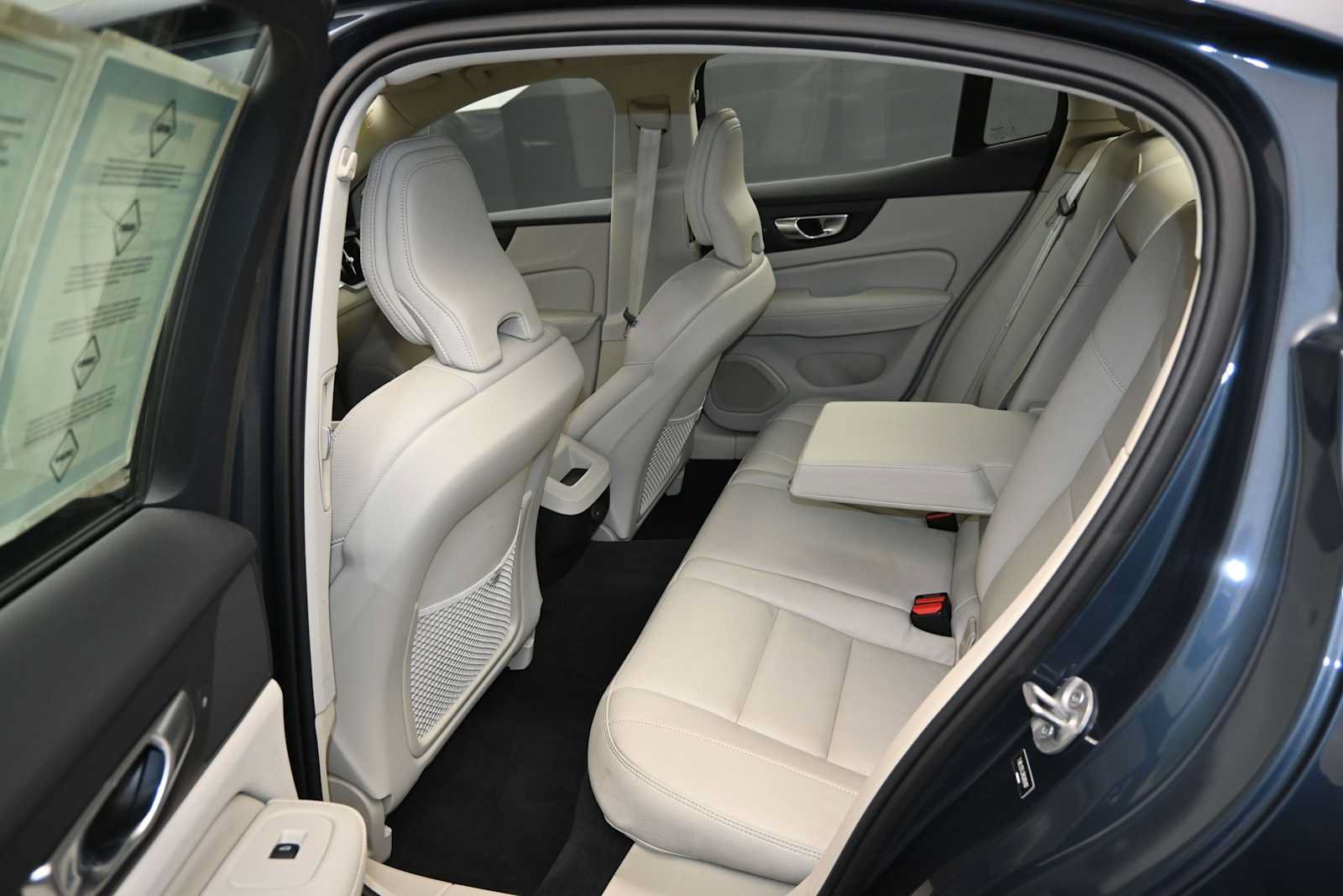 Used 2024 Volvo S60 B5 Plus AWD/4WD image 24