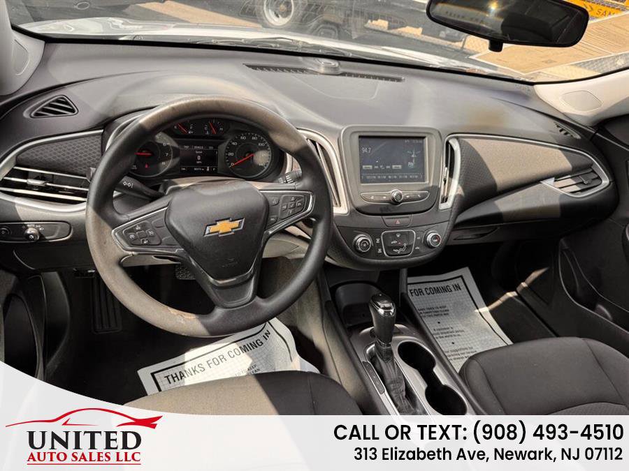 Used 2018 Chevrolet Malibu LS image 9