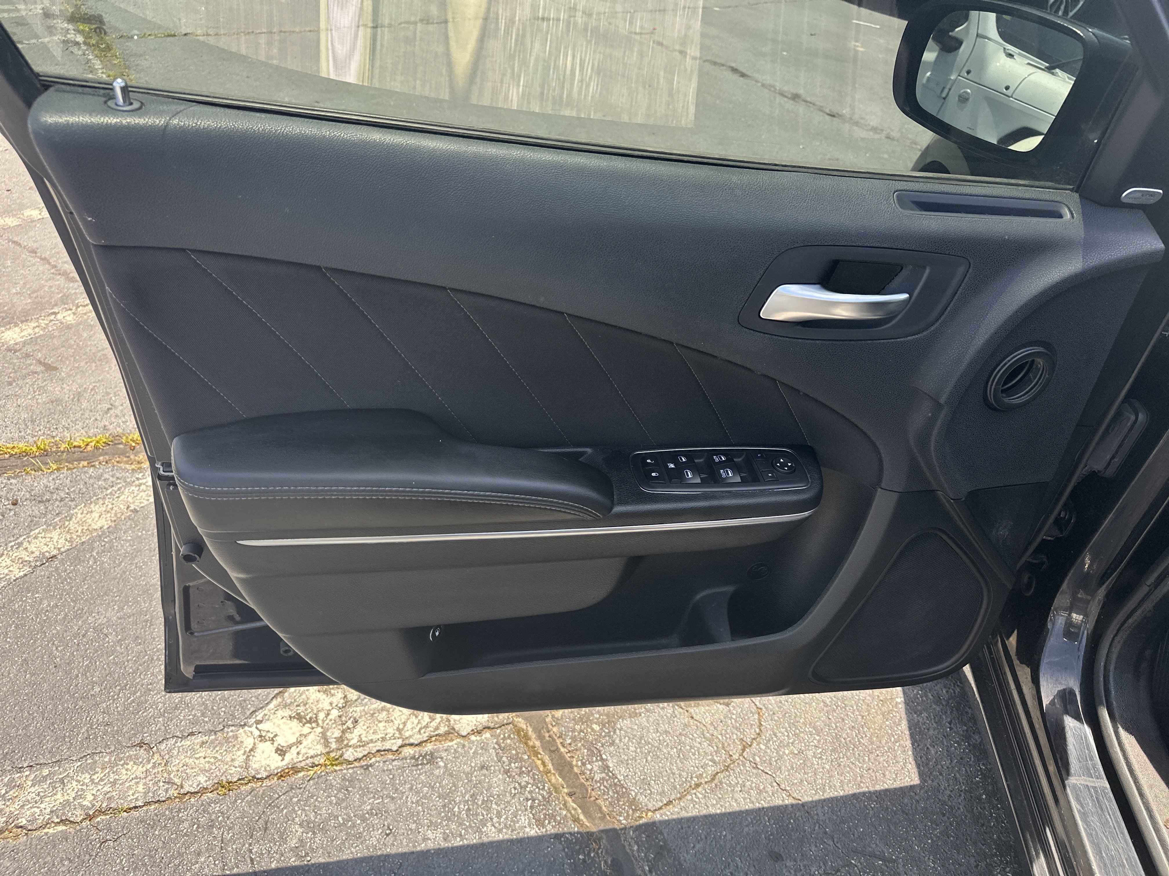 Used 2018 Dodge Charger R/T RWD image 12