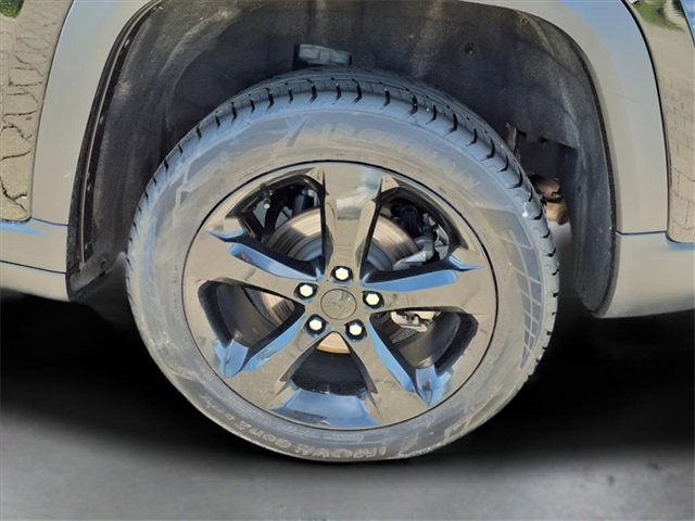 Used 2024 Jeep Grand Cherokee Altitude image 23