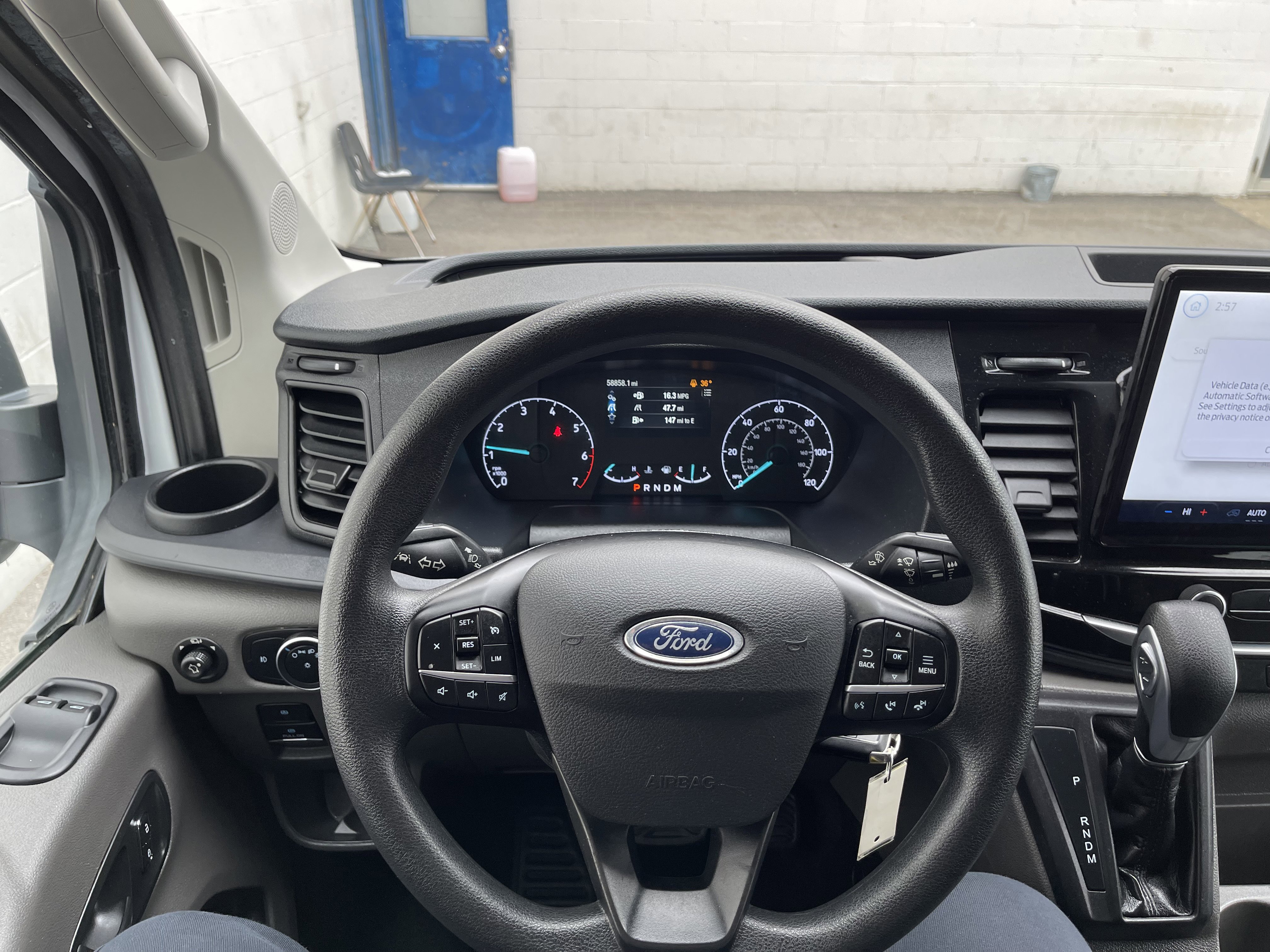 Used 2023 Ford Transit 350 XLT image 9