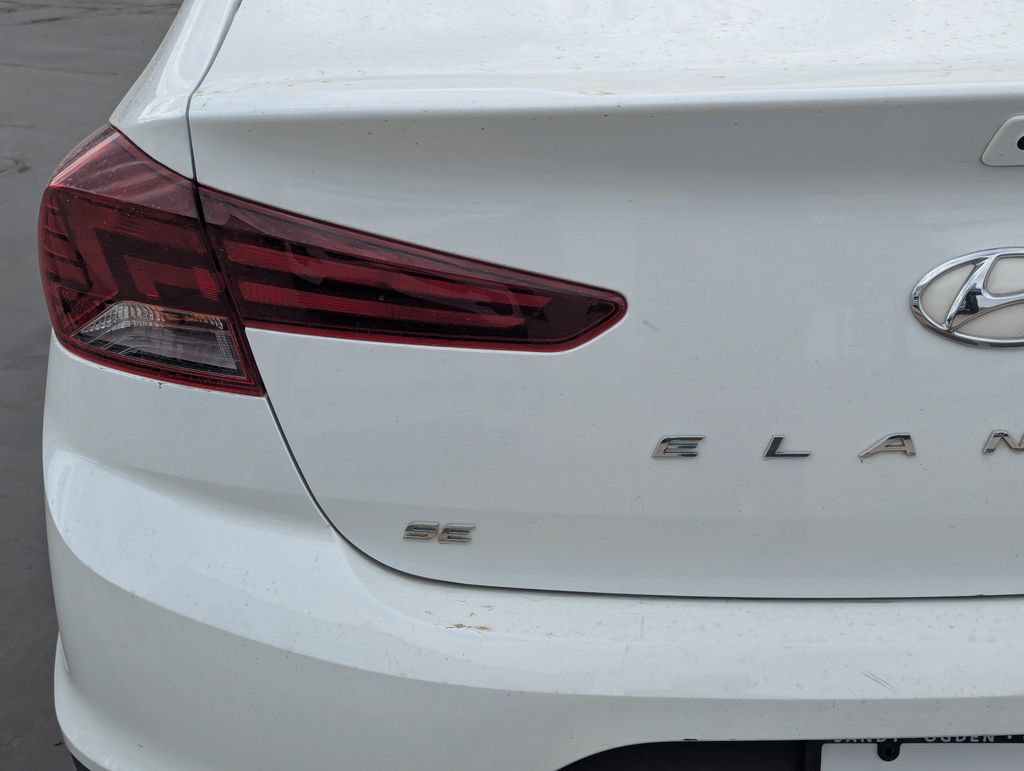 Used 2019 Hyundai Elantra SE w/ Cargo Package FWD image 5