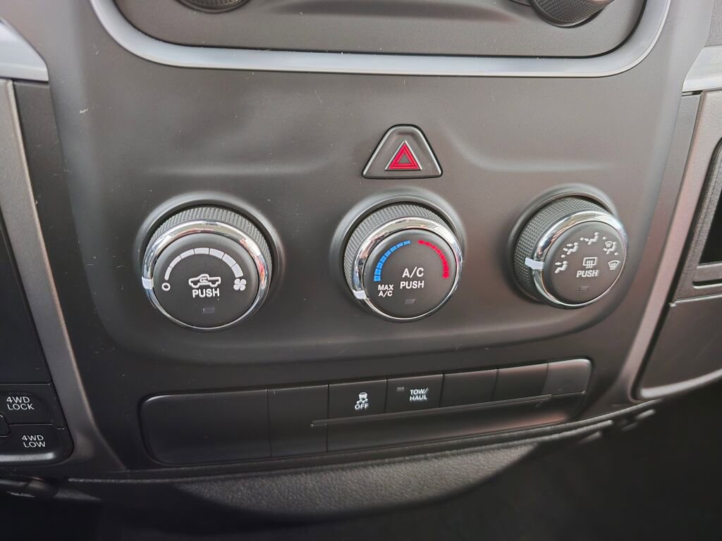 Used 2024 RAM 1500 Classic SLT image 30