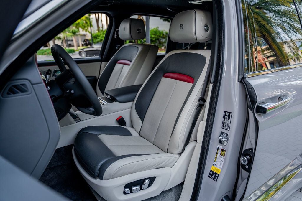 Used 2021 Rolls-Royce Cullinan Sport Utility image 56