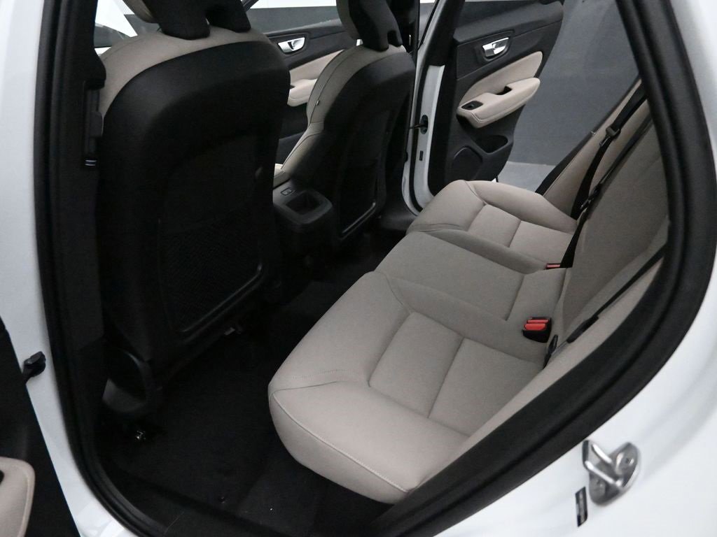 New 2026 Volvo XC60 B5 Plus w/ Protection Package Premier image 28