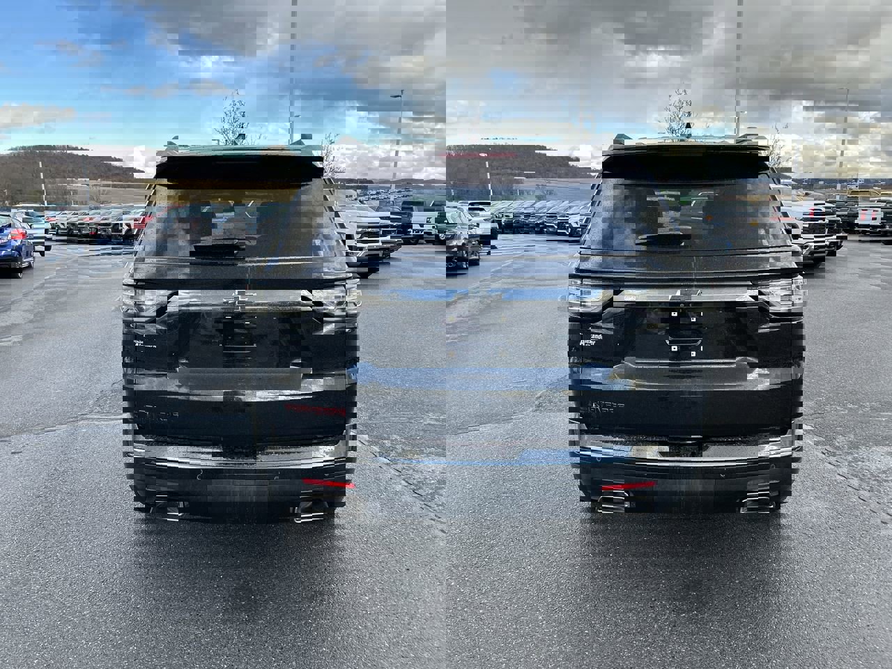 Used 2020 Chevrolet Traverse Premier w/ Redline Edition image 6