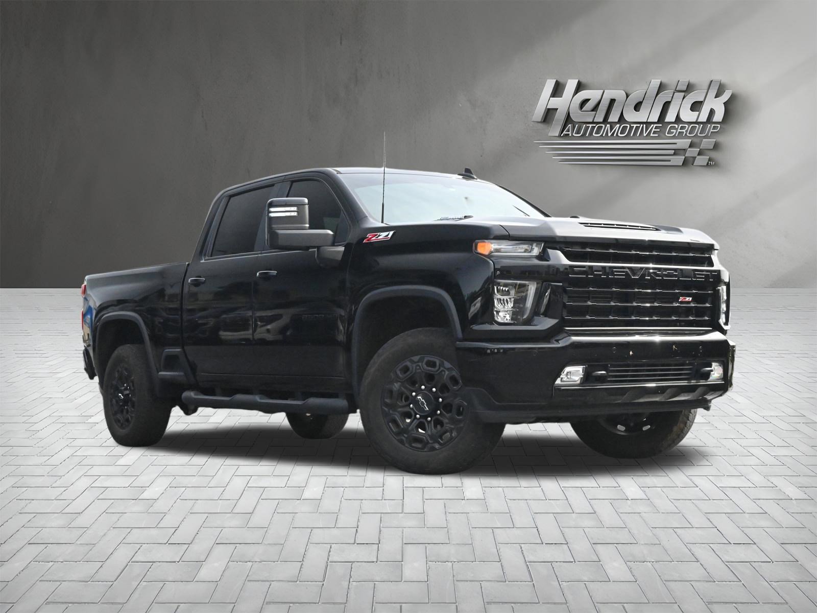 Used 2023 Chevrolet Silverado 2500 LT w/ Midnight Edition image 2