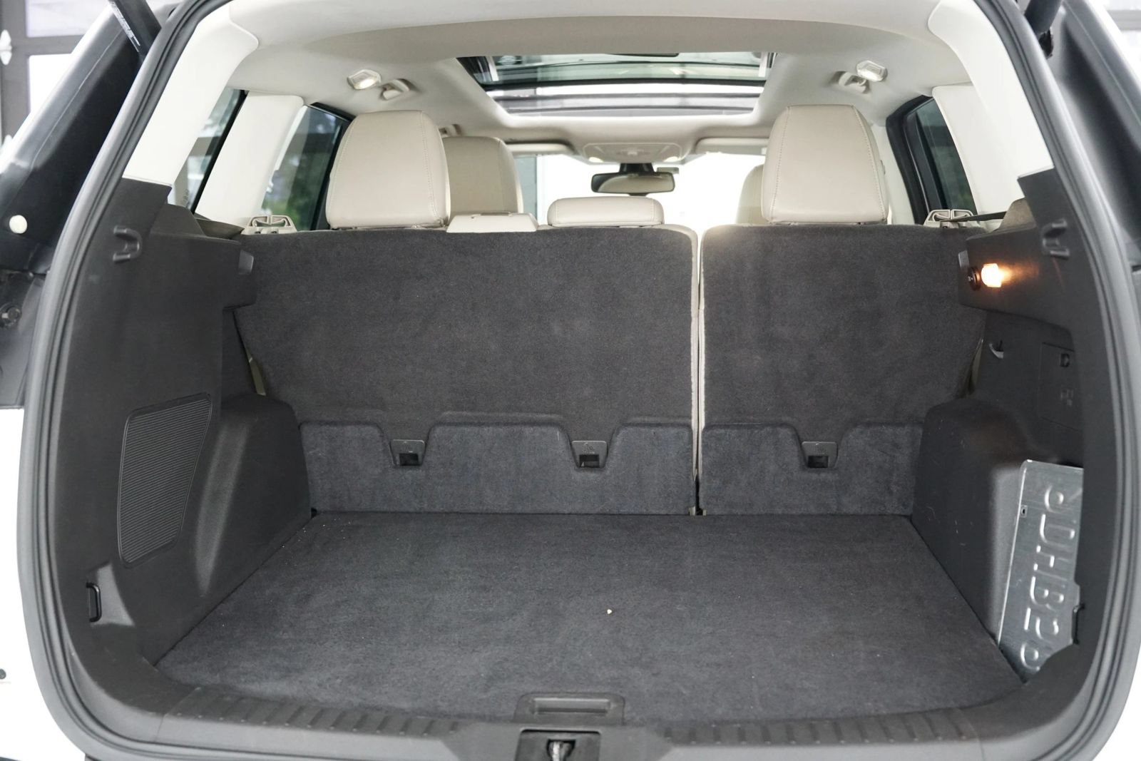 Used 2015 Ford Escape Titanium w/ Equipment Group 301A FWD image 12