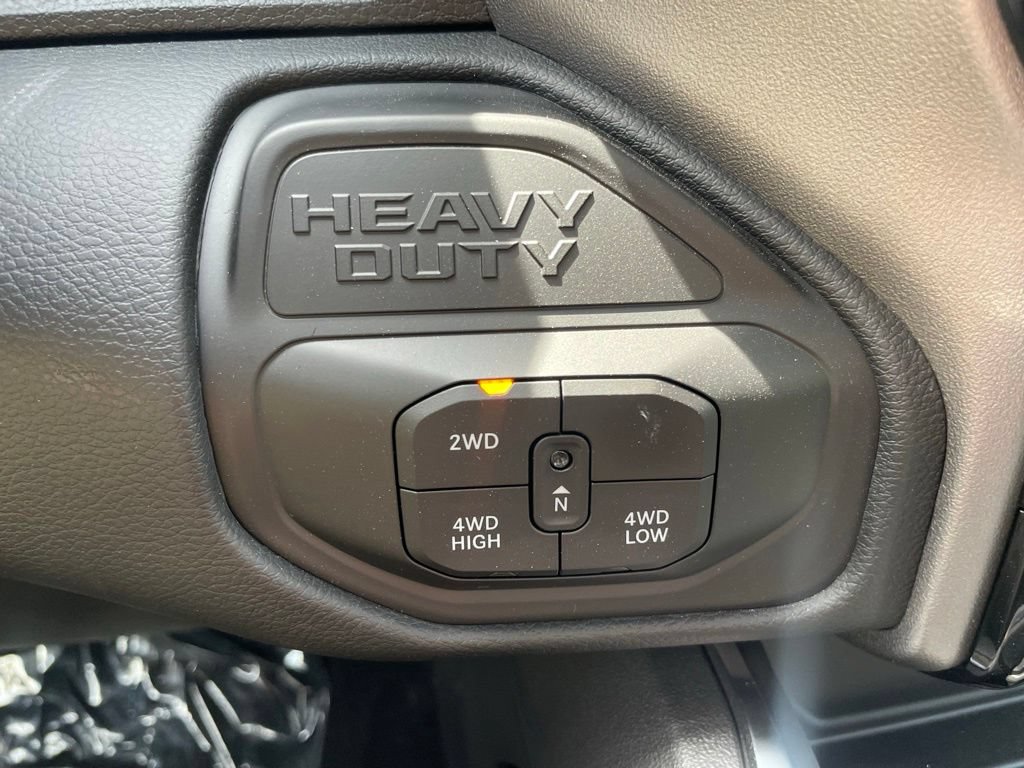 New 2026 RAM 2500 Laramie AWD/4WD image 21