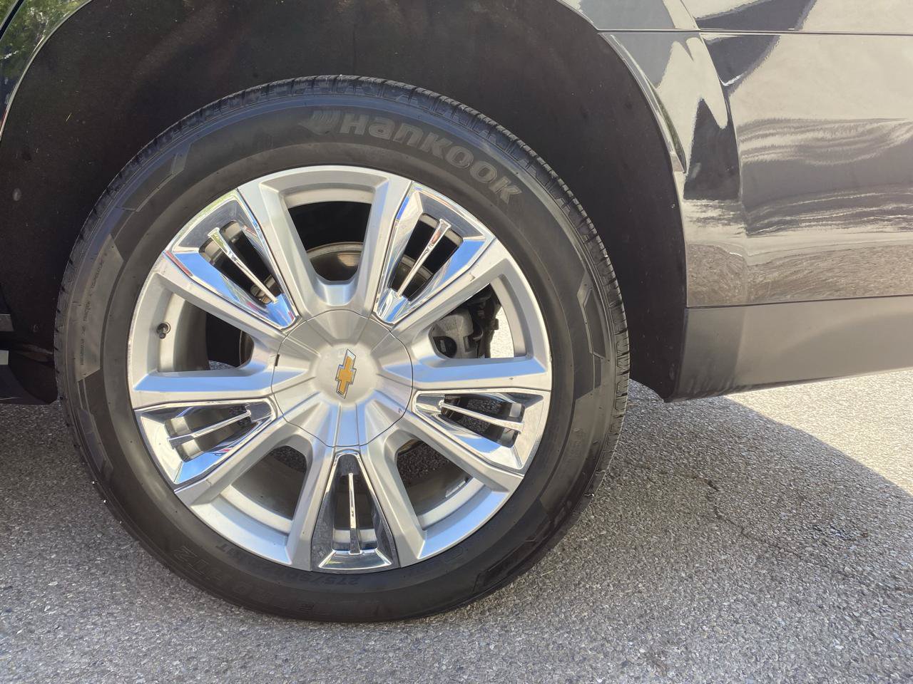 Used 2023 Chevrolet Tahoe High Country AWD/4WD image 4