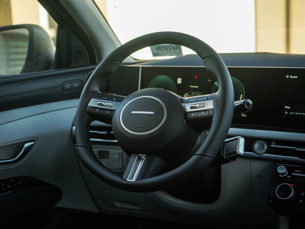 New 2026 Hyundai Tucson Limited image 16