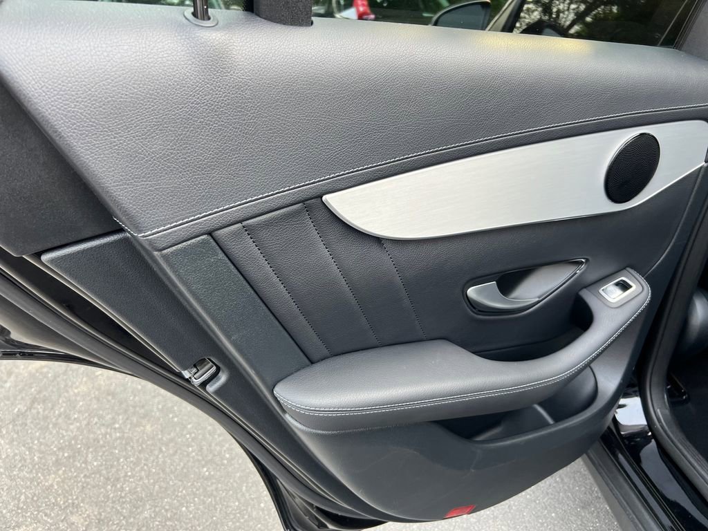 Used 2022 Mercedes-Benz GLC 300 4MATIC Coupe image 34