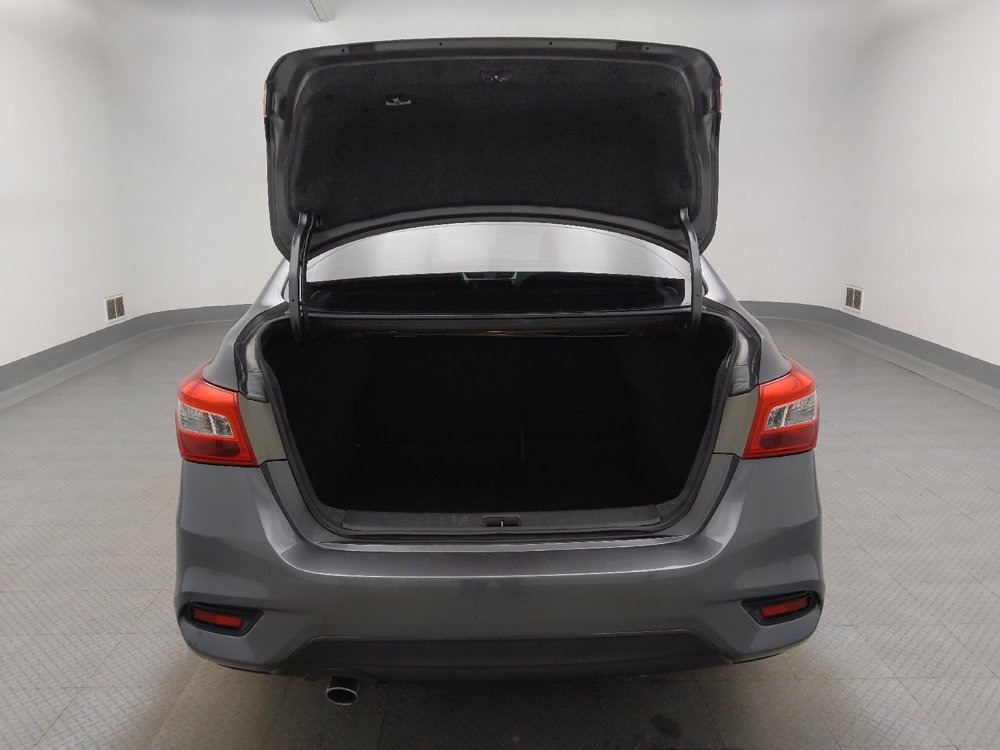 Used 2019 Nissan Sentra SR FWD image 29