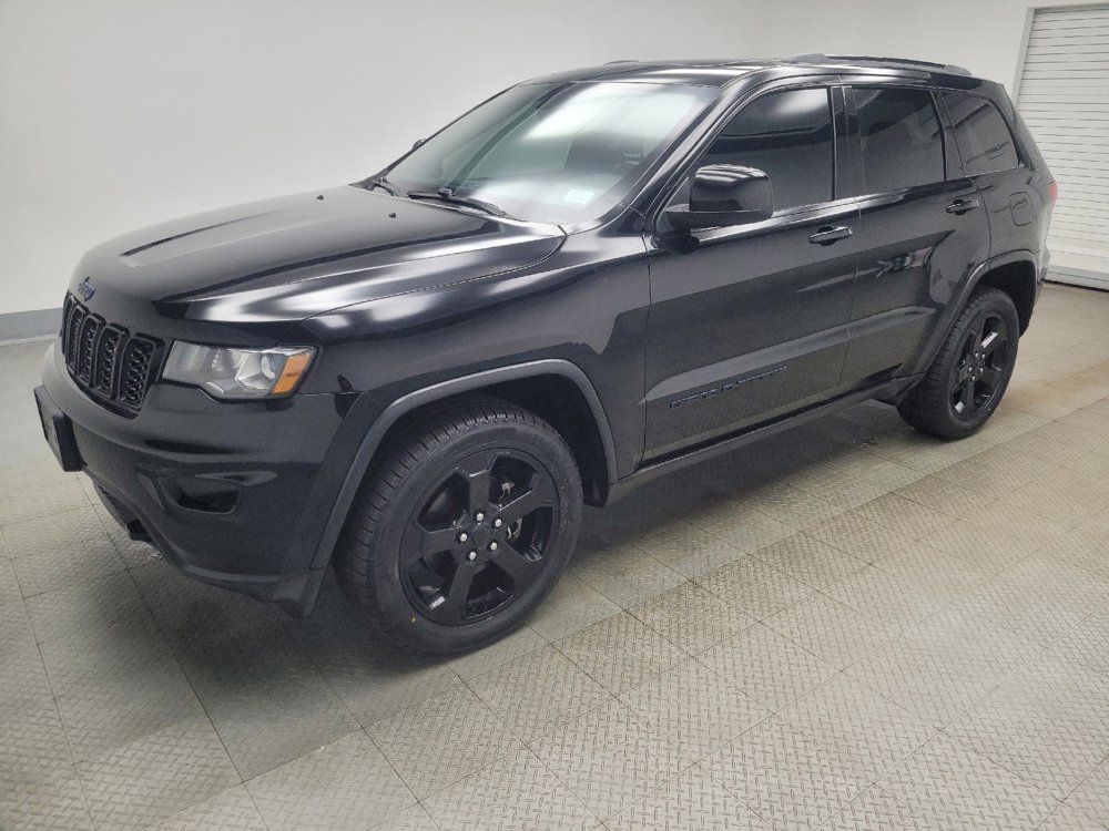 Used 2019 Jeep Grand Cherokee Laredo image 2
