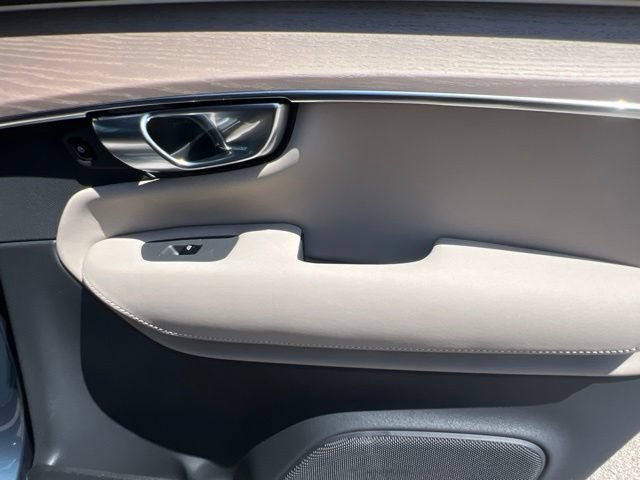 New 2026 Volvo XC90 B6 Plus w/ Protection Package AWD/4WD image 33