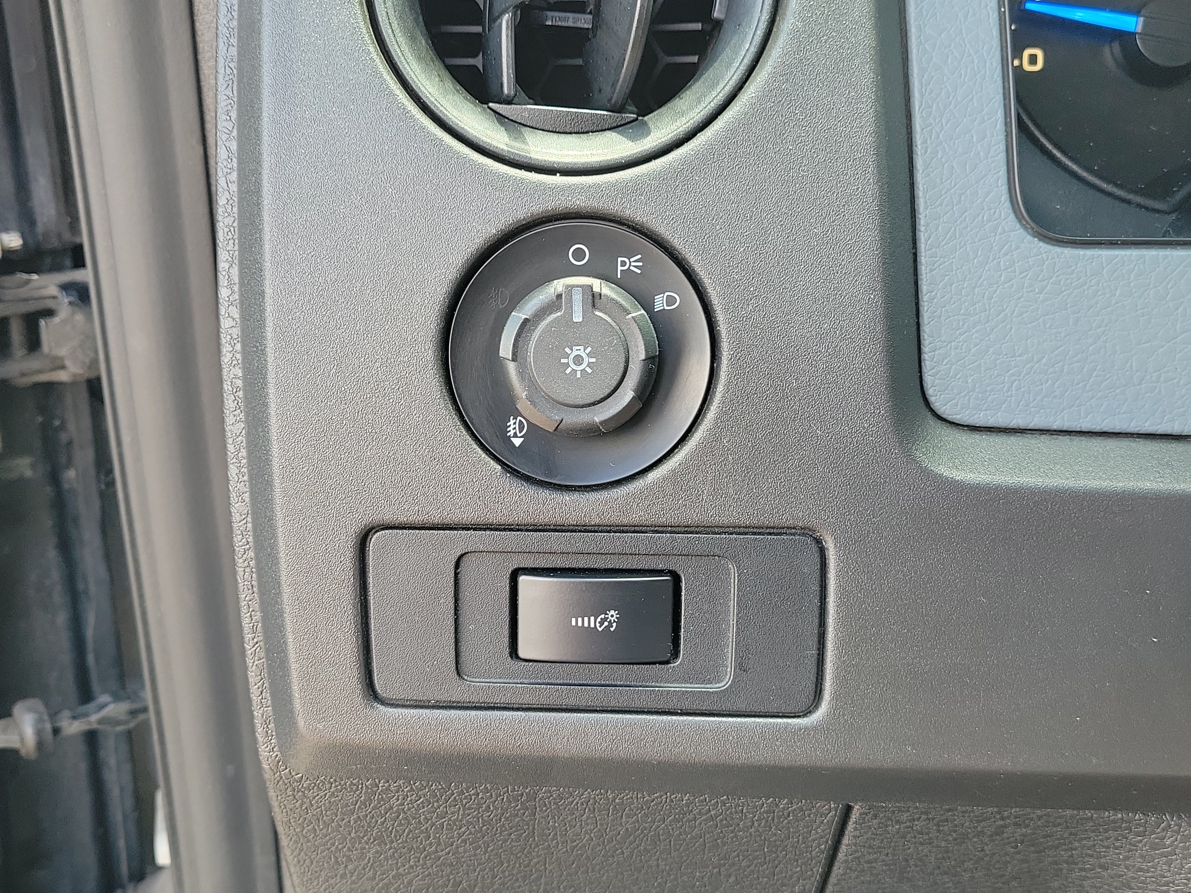 Used 2014 Ford F150 STX w/ Equipment Group 201A Mid RWD image 21