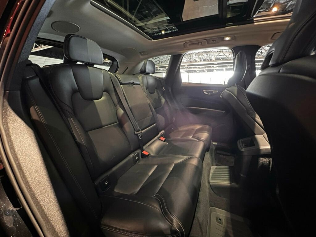 Used 2022 Volvo XC60 T8 Inscription w/ Advanced Package image 31