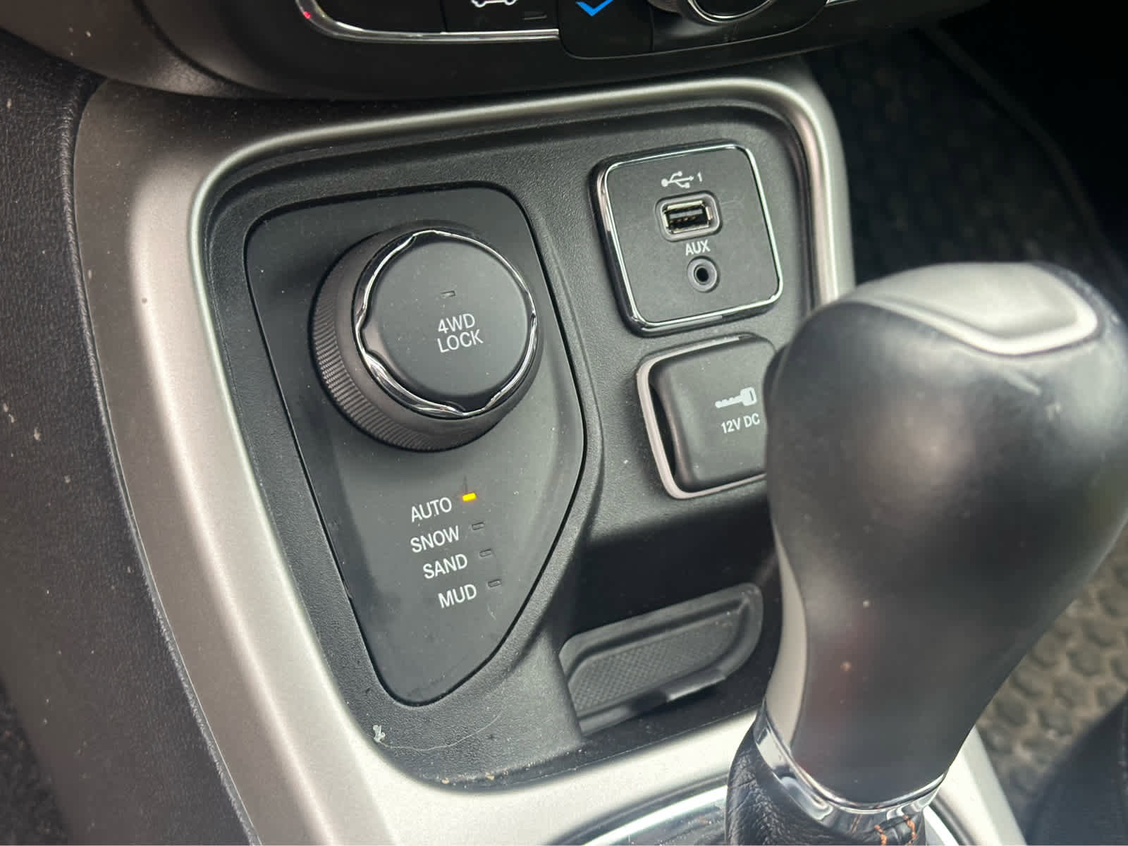 Used 2019 Jeep Compass Latitude w/ Cold Weather Group image 17