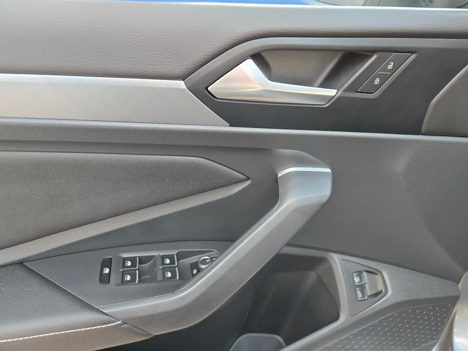 Certified 2024 Volkswagen Jetta SE FWD image 17