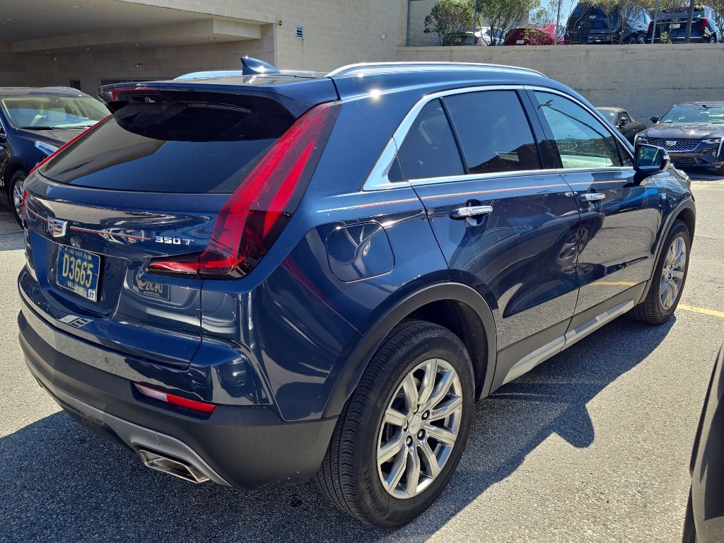 Used 2022 Cadillac XT4 Premium Luxury w/ Enhanced Visibility Package image 5