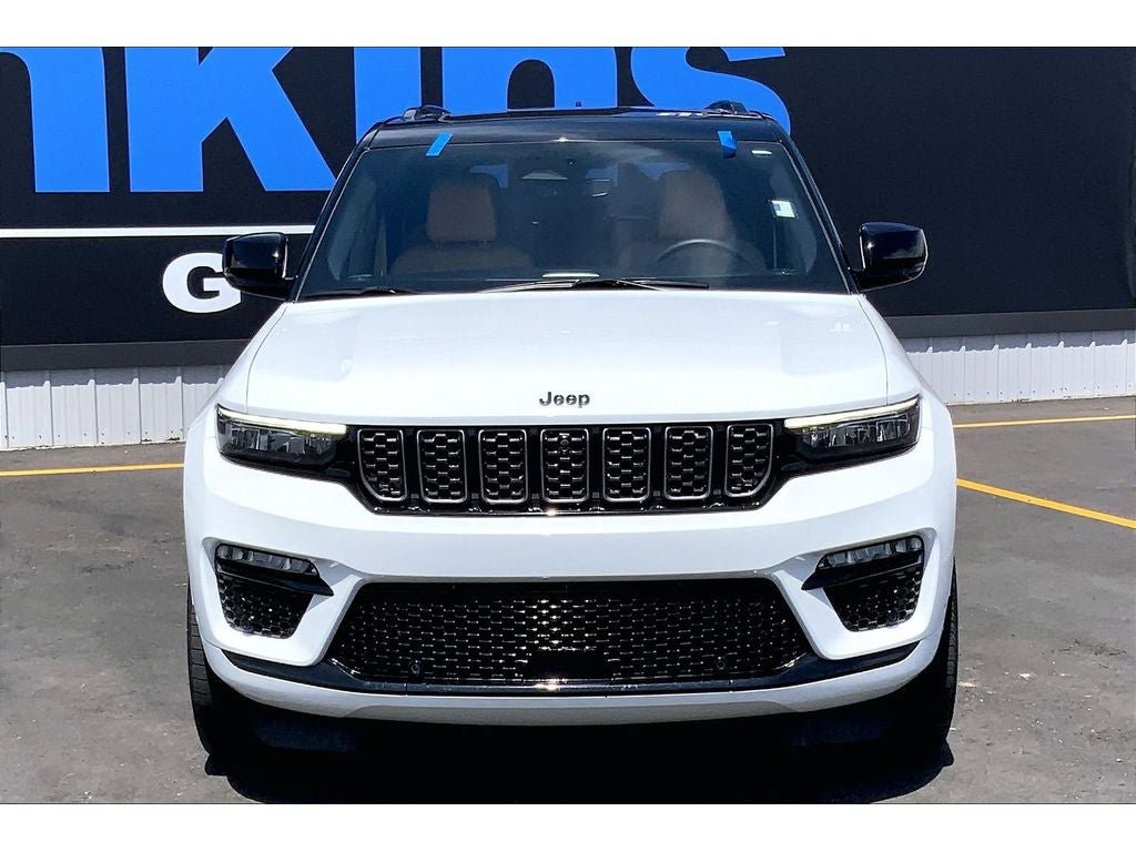 Used 2023 Jeep Grand Cherokee Summit w/ High Altitude Package AWD/4WD image 3