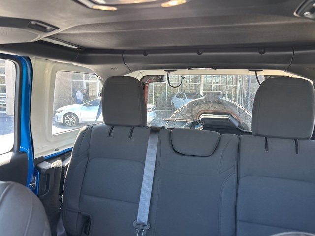 Used 2022 Jeep Wrangler Unlimited Sport image 17