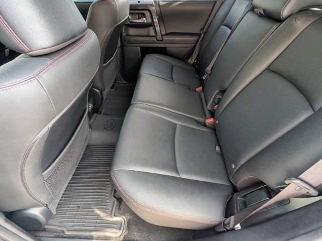 Used 2020 Toyota 4Runner TRD Off-Road Premium w/ Moonroof Package AWD/4WD image 17