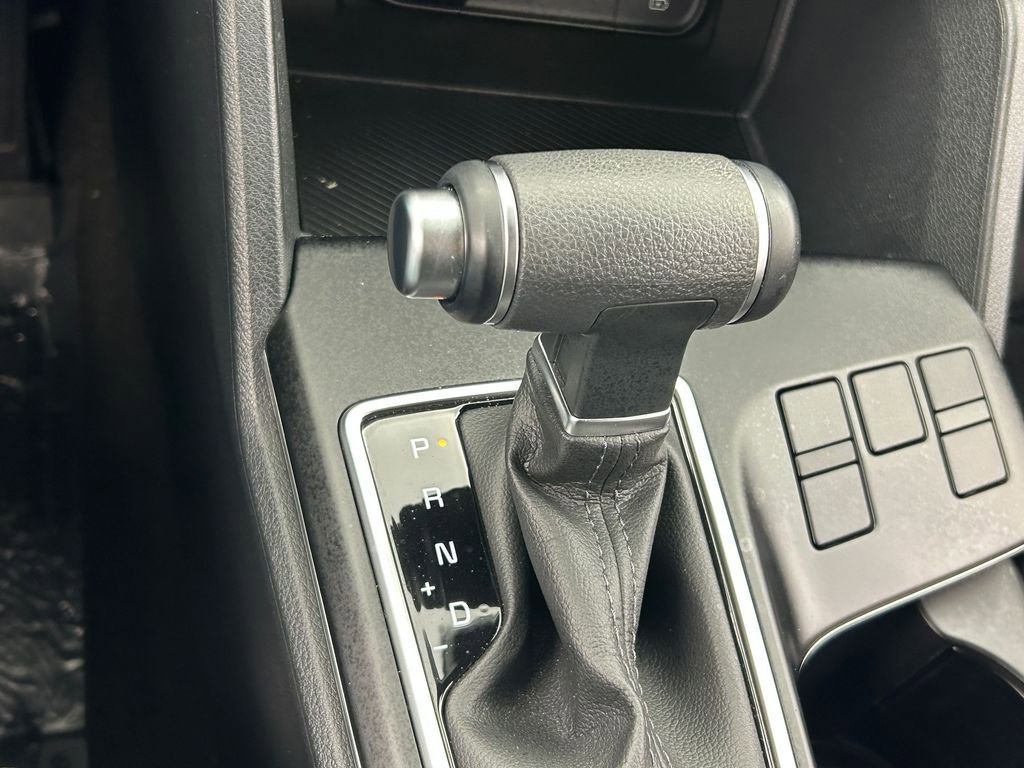 Used 2024 Kia Sportage LX image 19